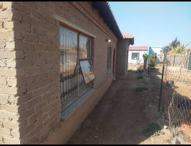 4 BEDROOM HOUSE FOR SALE IN MANKWENG